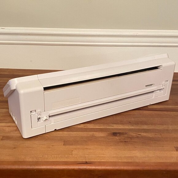 Silhouette Cameo 4 Bundle Professional Vinyl Cutter Machine with Accessories - Picture 3 of 14